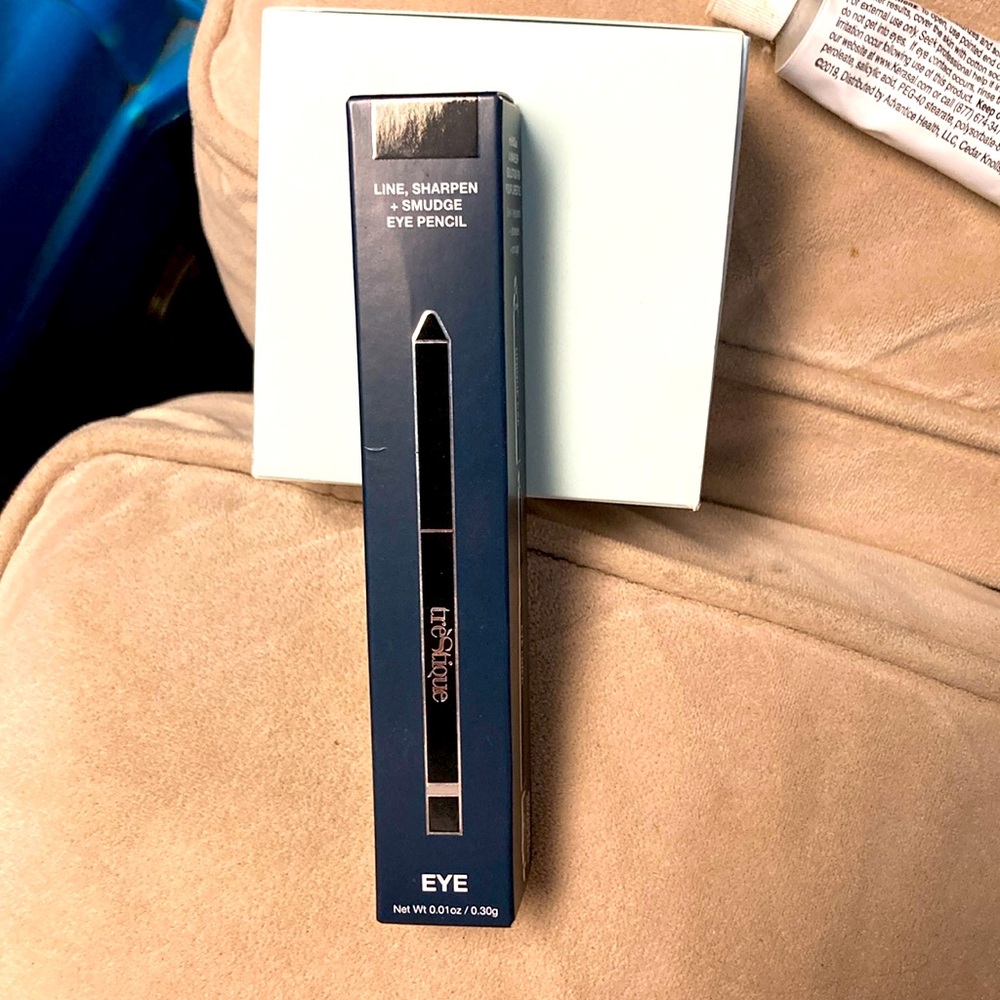Trestique eye pencil black